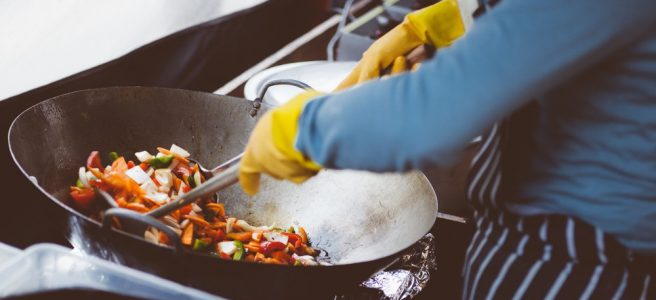 Proffsigare matlagning med gas i köket